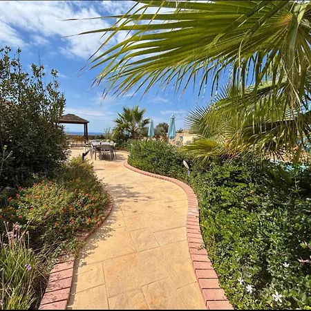 Shesha Veda Gozo סן לורנץ